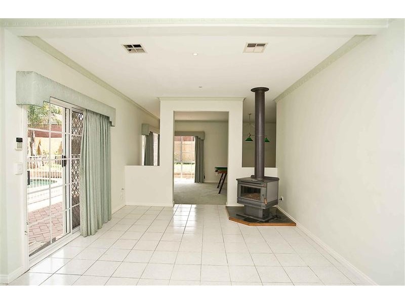 34 Golden Way, Hillside VIC 3037