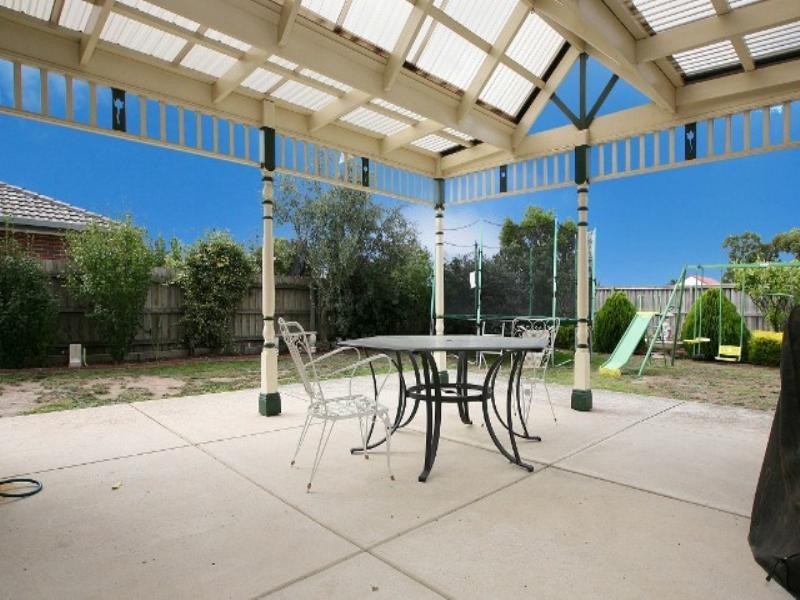 33 Cynthia Court, Hillside VIC 3037