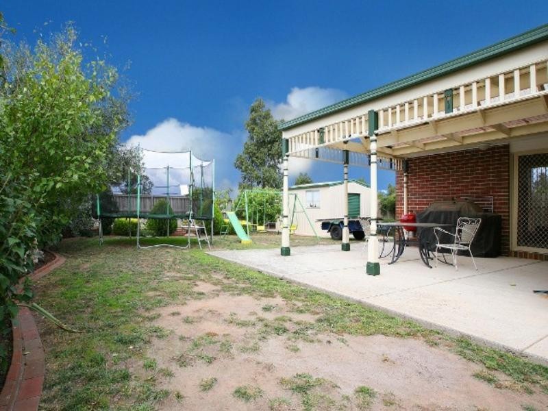 33 Cynthia Court, Hillside VIC 3037