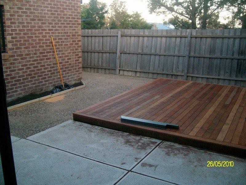 2/4 Montrose Court, Sydenham VIC 3037