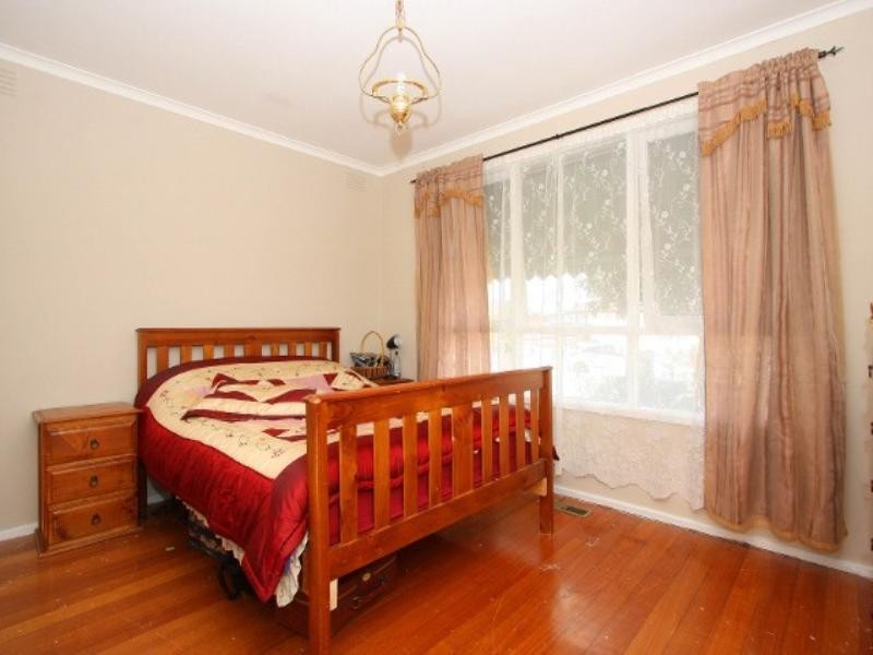 6 Dover Street, Albanvale VIC 3021