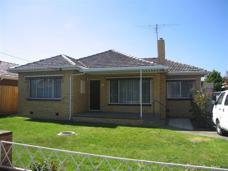 68 Leonard Avenue, St Albans VIC 3021