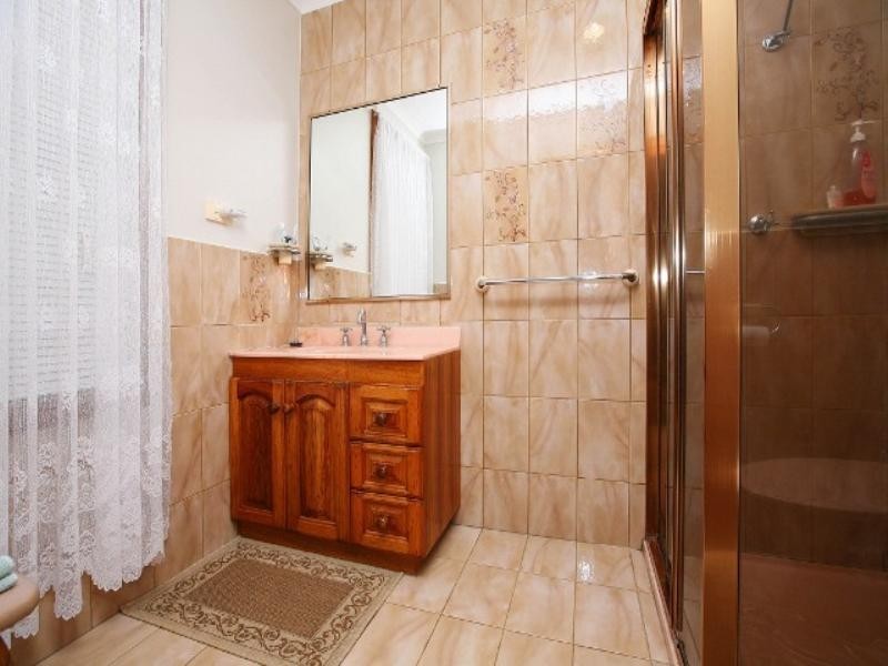 37 Shakespeare Drive, Delahey VIC 3037