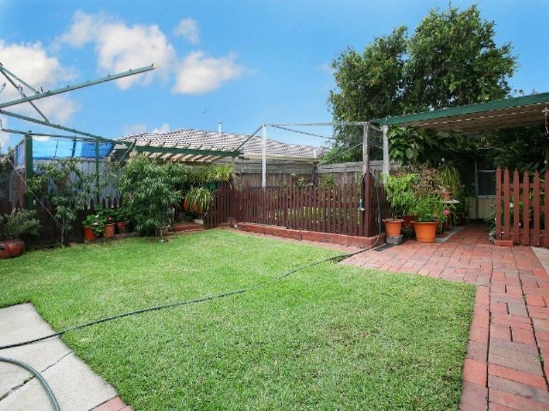 37 Shakespeare Drive, Delahey VIC 3037