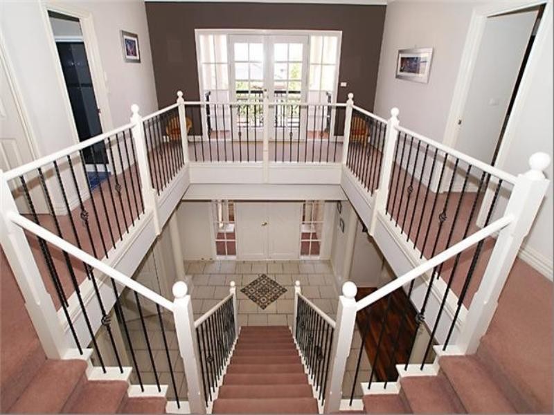 20 Highwood Drive, Hillside VIC 3037