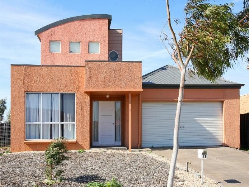 33 Pro Hart Way, Caroline Springs VIC 3023
