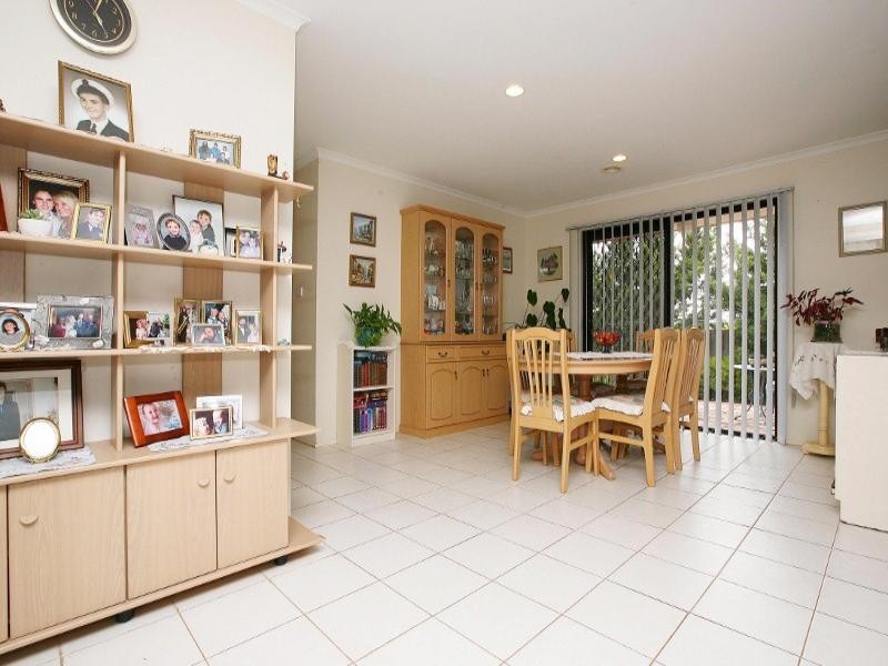 14 Avenham Court, Hillside VIC 3037