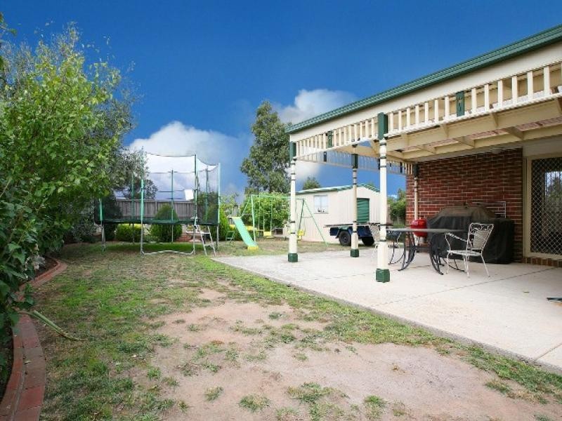 33 Cynthia Court, Hillside VIC 3037