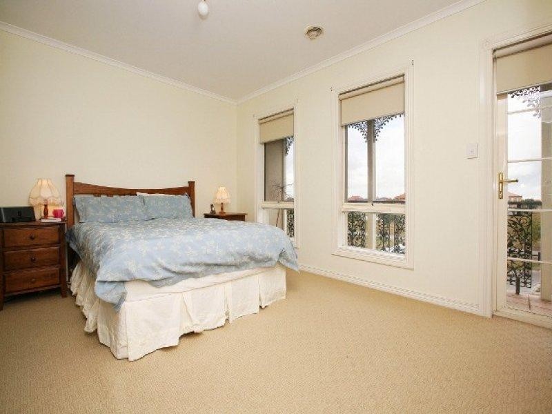 30 Parkview Terrace, Sydenham VIC 3037