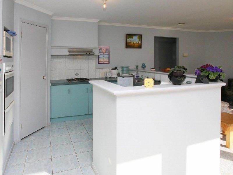 1 Perret Walk, Sydenham VIC 3037