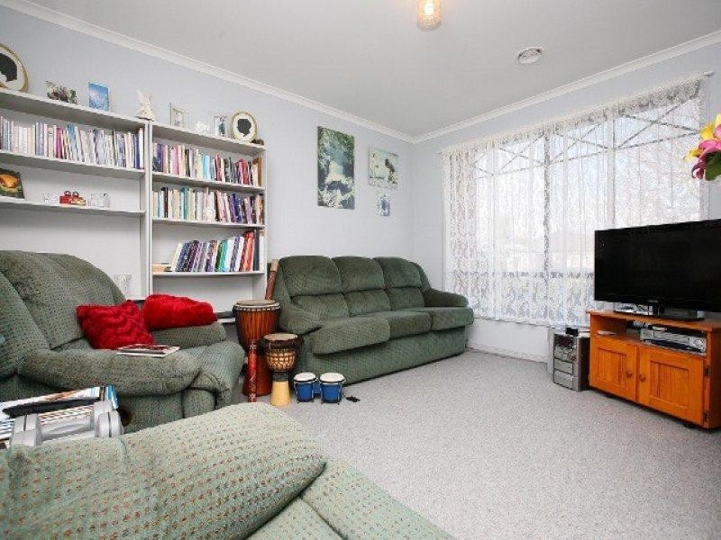 1 Perret Walk, Sydenham VIC 3037