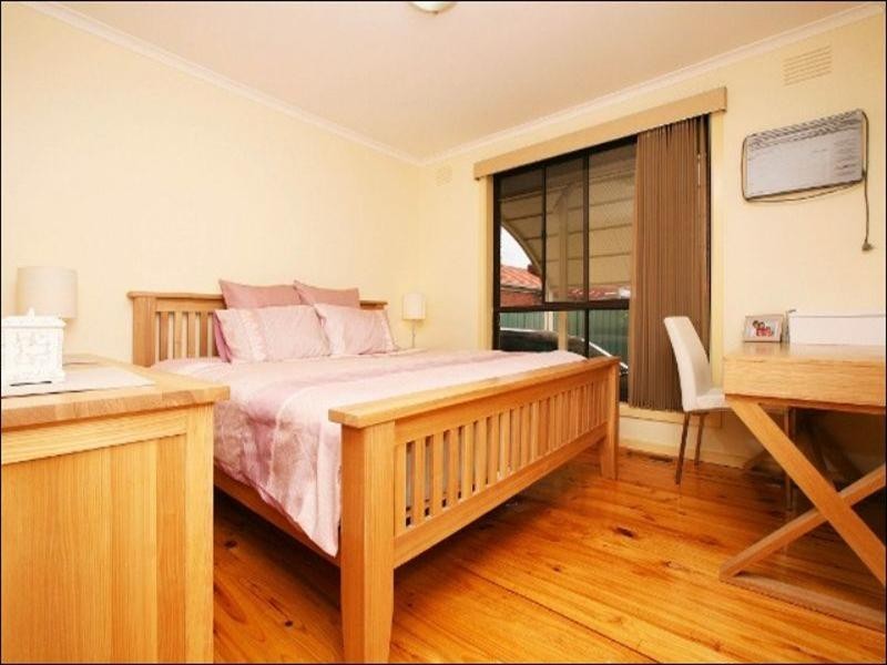 4 Breadalbane Court, Sydenham VIC 3037