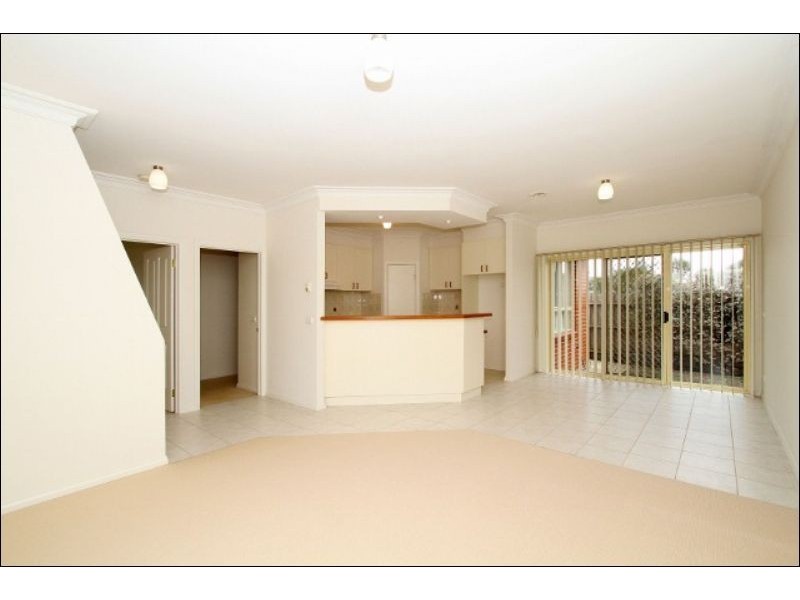 4 Yiota Place, Sydenham VIC 3037