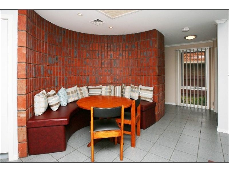 31 Prince Albert Crescent, Taylors Lakes VIC 3038