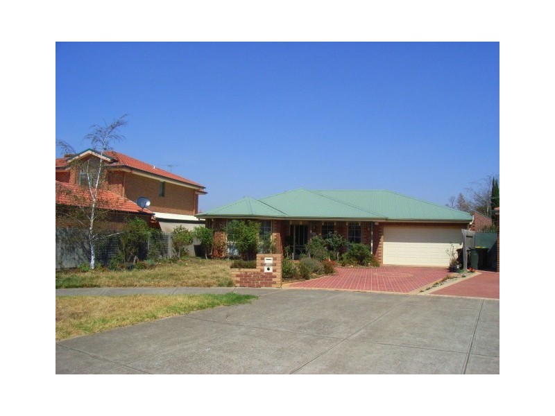 33 Perceval Crescent, Taylors Lakes VIC 3038