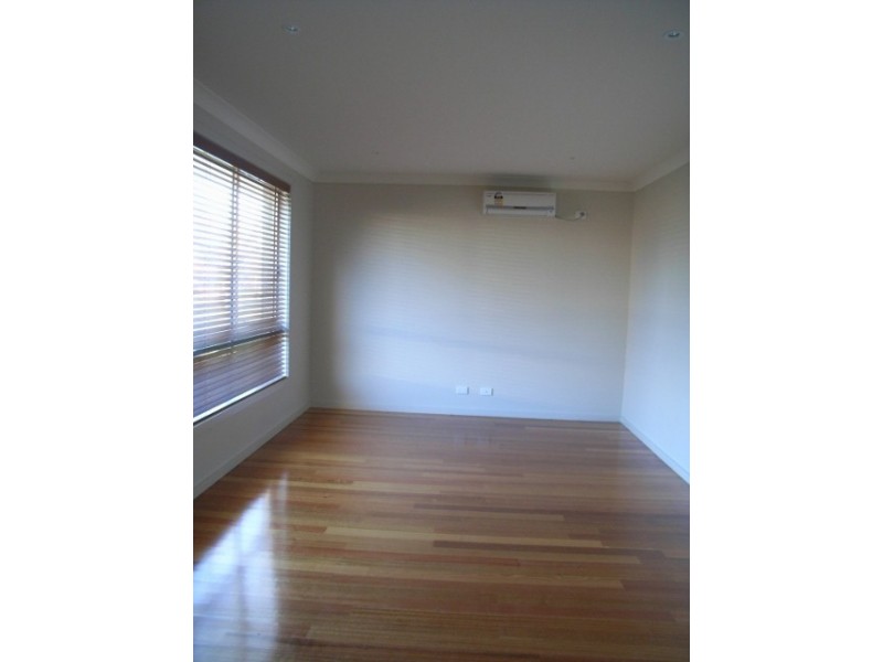 1/149 Roberts Street, Essendon VIC 3040