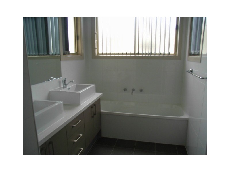 1/149 Roberts Street, Essendon VIC 3040