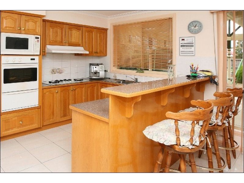 33 Cynthia Court, Hillside VIC 3037