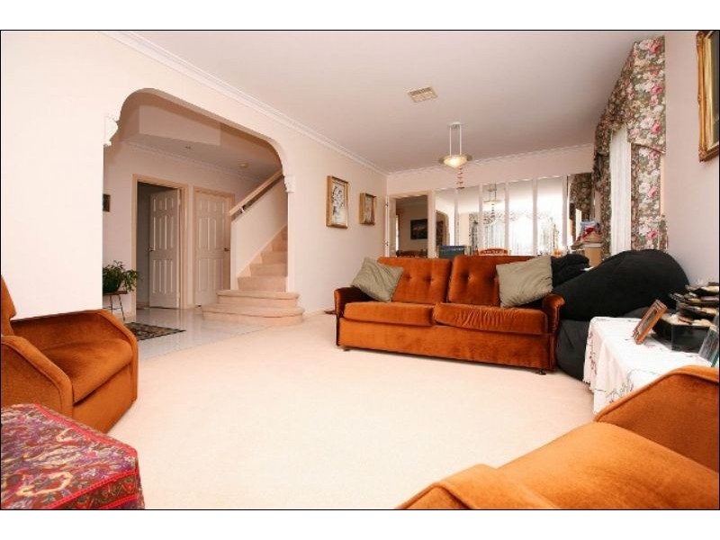 33 Cynthia Court, Hillside VIC 3037