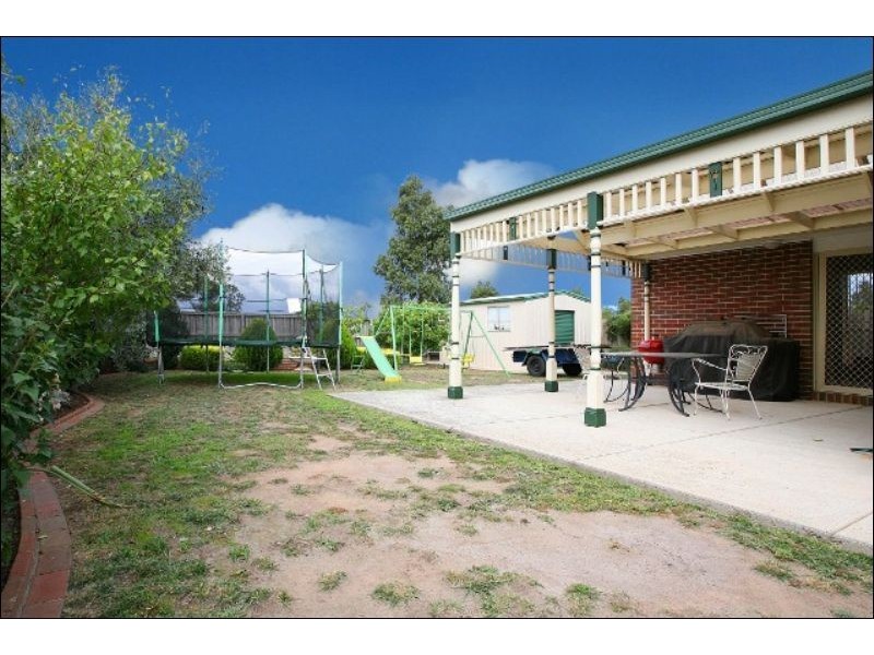 33 Cynthia Court, Hillside VIC 3037