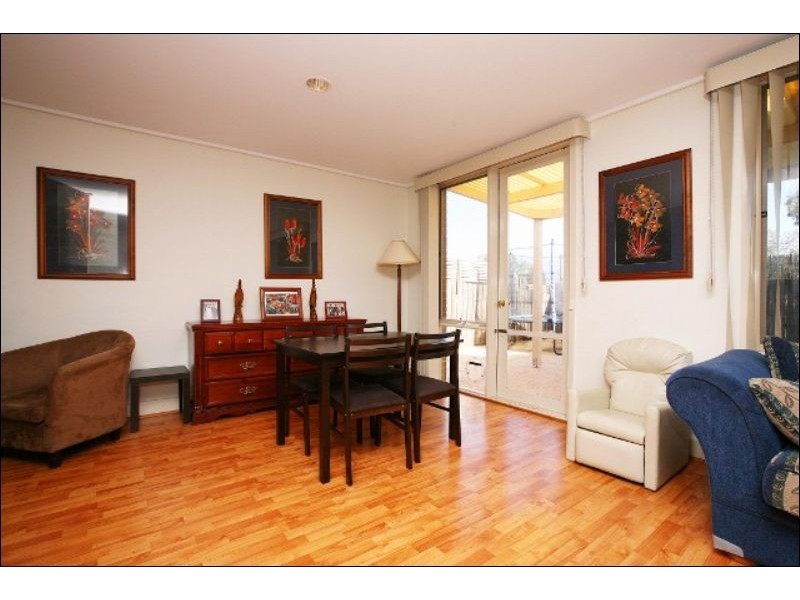 34 Village Avenue, Taylors Lakes VIC 3038