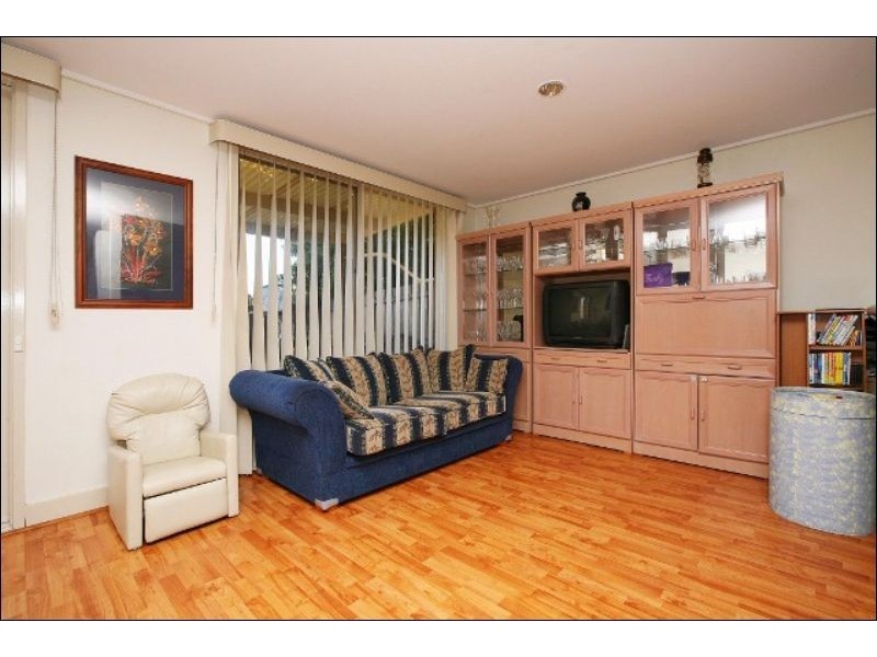 34 Village Avenue, Taylors Lakes VIC 3038