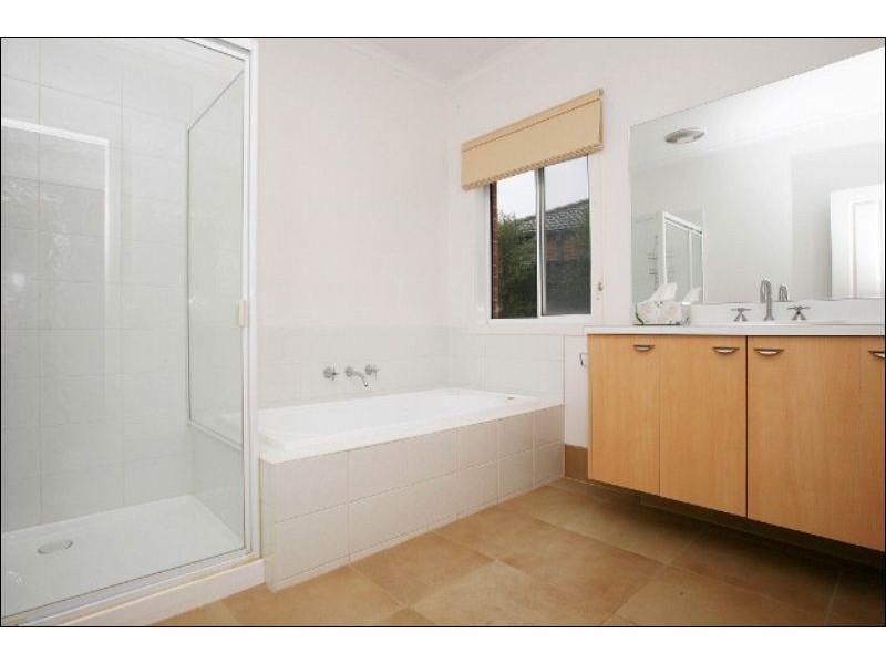 3 Pro Hart Way, Caroline Springs VIC 3023