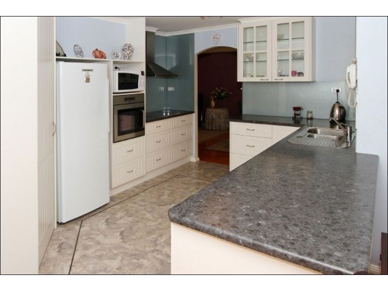 7 Innes Court, Taylors Lakes VIC 3038