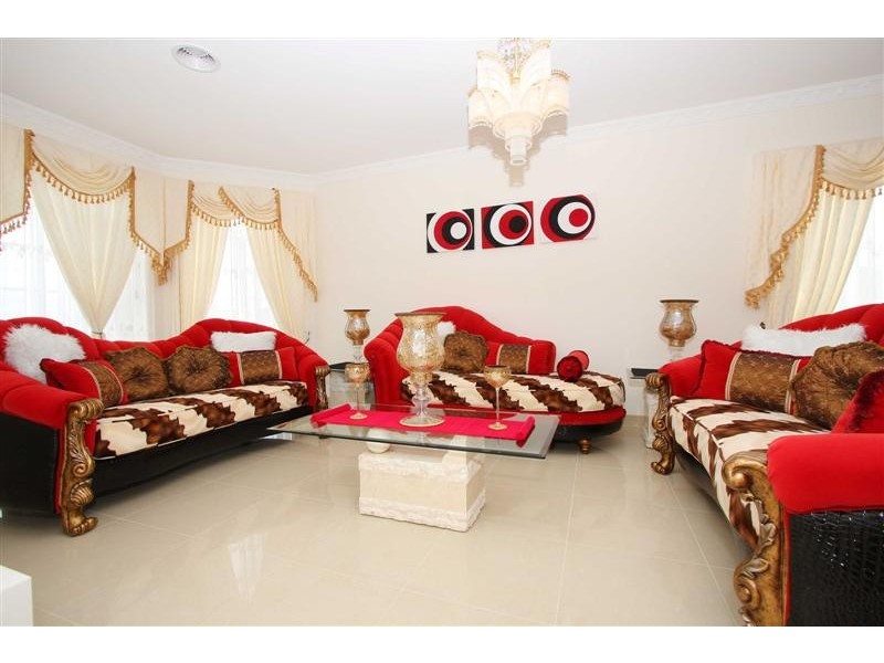 10 Webb Avenue, Taylors Hill VIC 3037