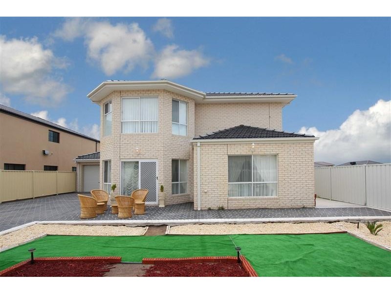 10 Webb Avenue, Taylors Hill VIC 3037