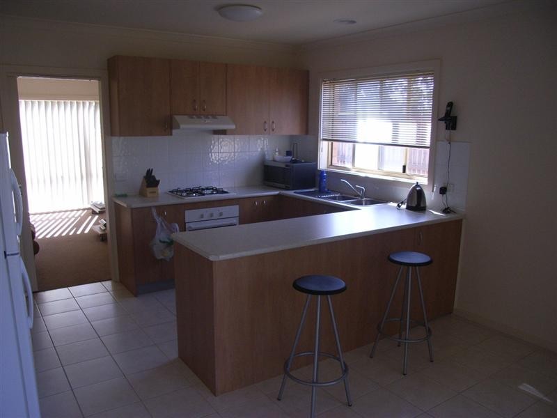 1 Tintern Loop, Hillside VIC 3037