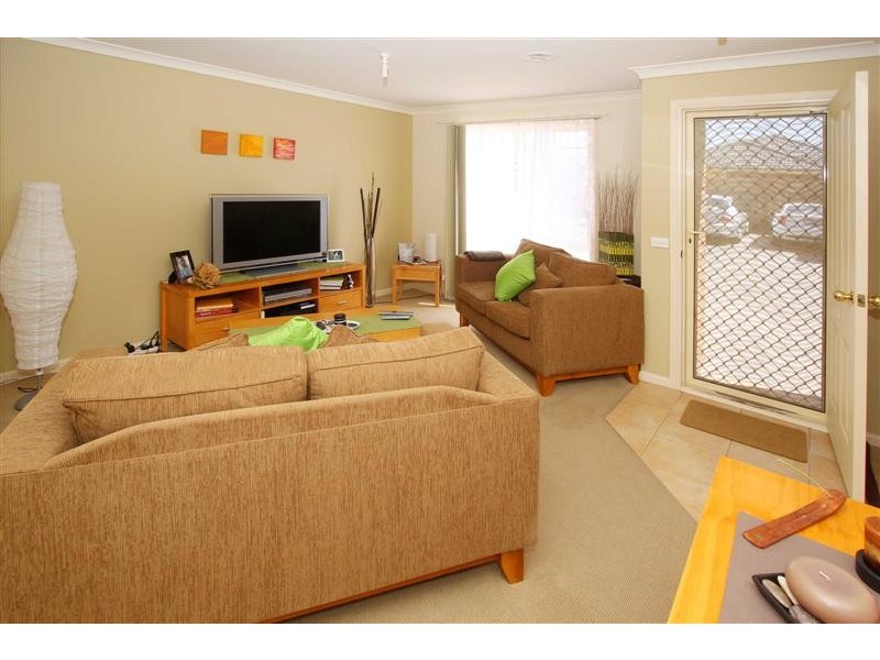 28-38 Ozzimo Drive, Hillside VIC 3037