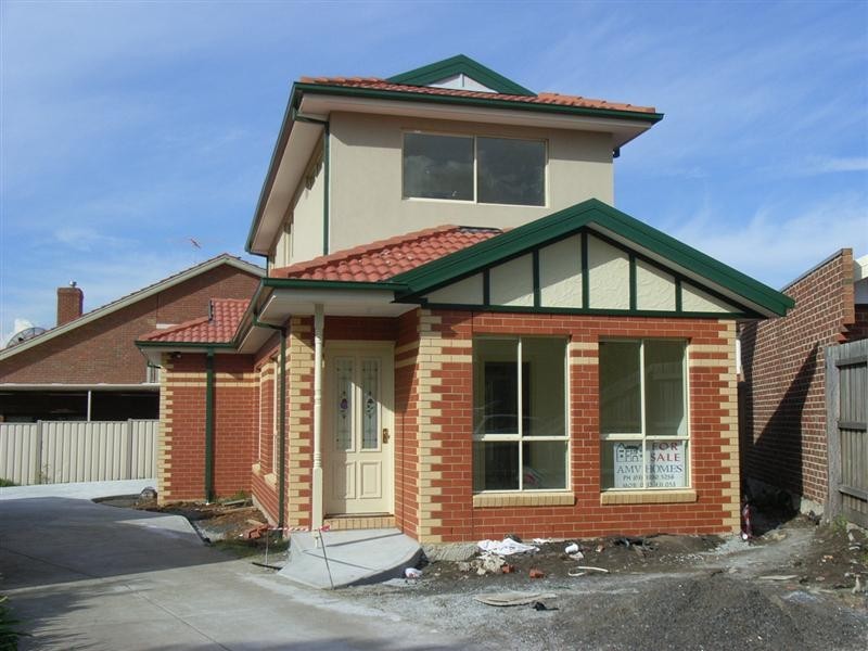 2/10 Tarrant Court, Keilor Downs VIC 3038