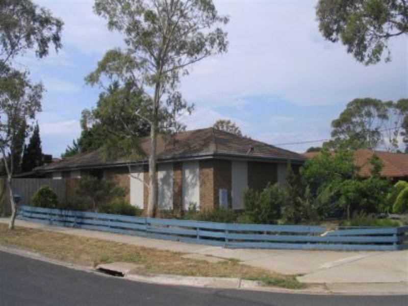 74 Keith Avenue, Sunbury VIC 3429