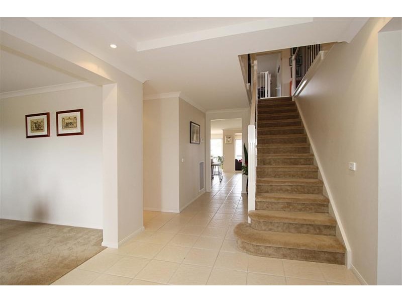 19 Dorcas Lane, Taylors Hill VIC 3037