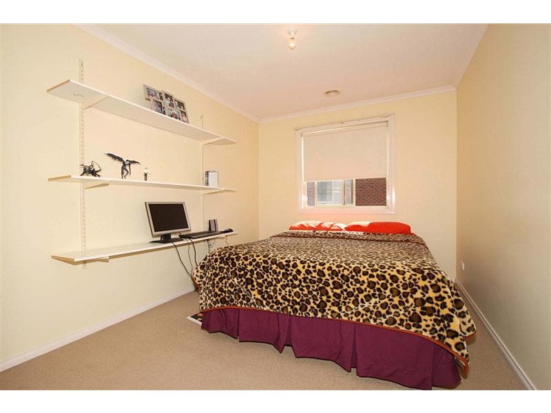 46 Village Avenue, Taylors Lakes VIC 3038