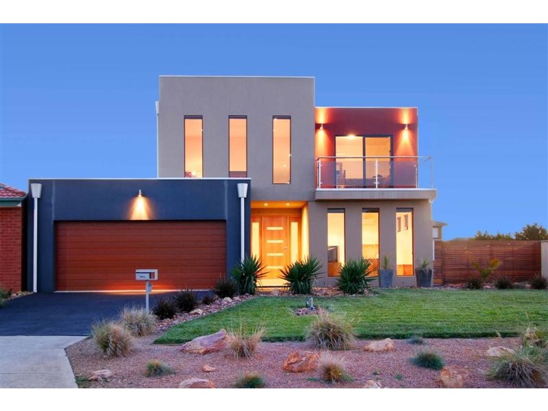 77 Mc Cubbin Drive, Taylors Lakes VIC 3038