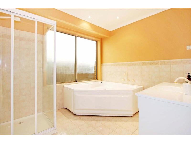 23 Stockwell Crescent, Keilor Downs VIC 3038