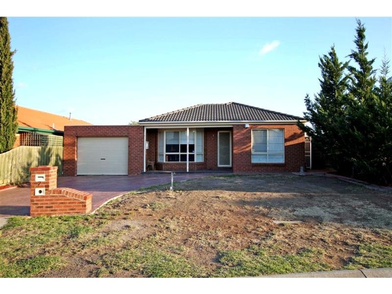 7 Buninyong Walk, Delahey VIC 3037