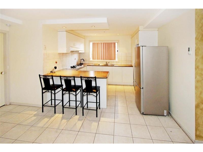 7 Buninyong Walk, Delahey VIC 3037