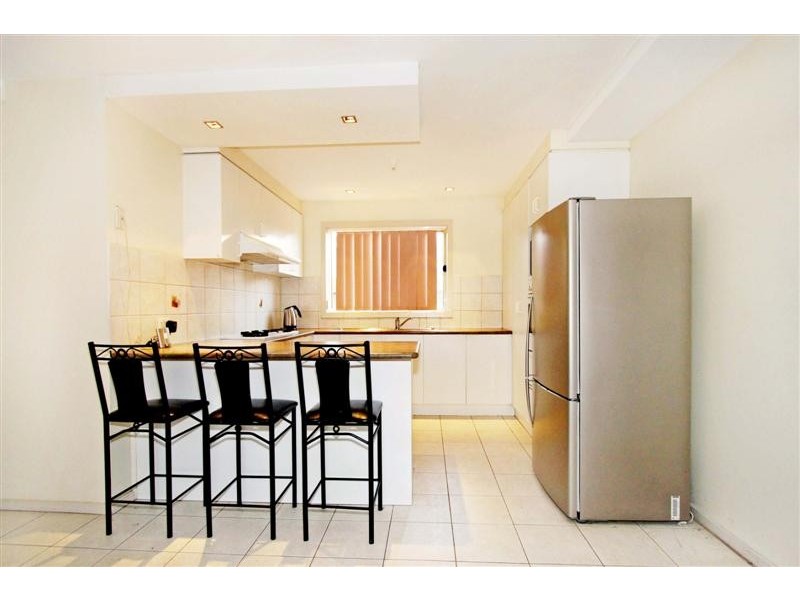 7 Buninyong Walk, Delahey VIC 3037