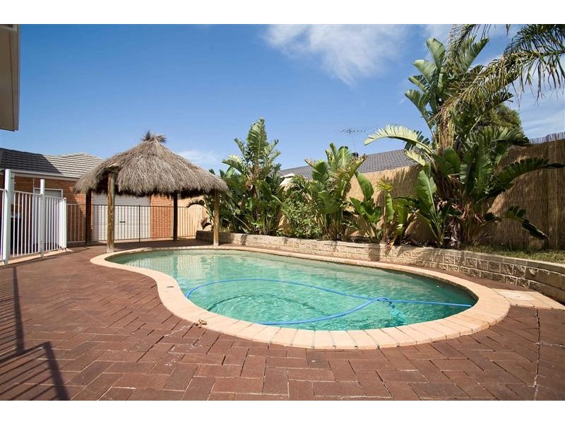 34 Golden Way, Hillside VIC 3037