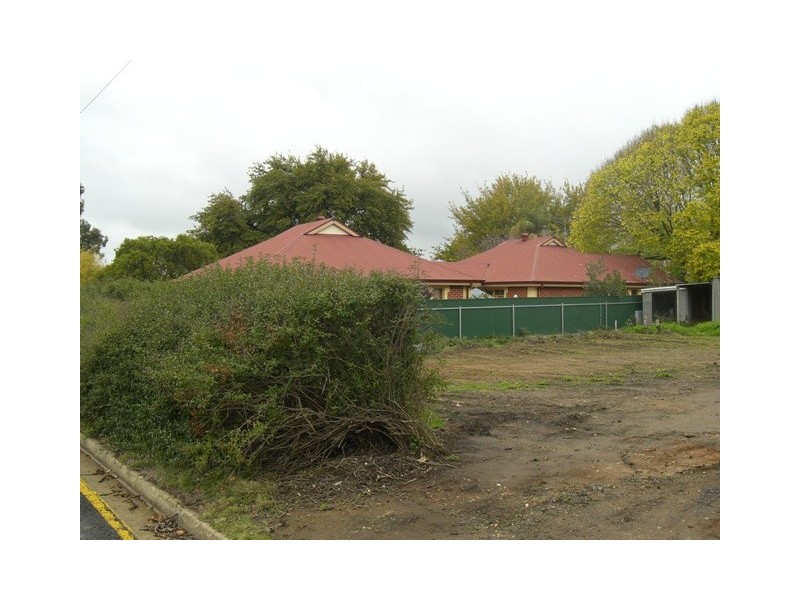 2 McLaren Street, Mount Barker SA 5251