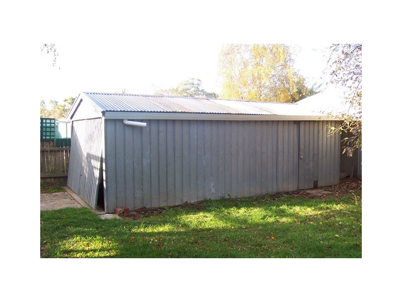 17 Deer Avenue, Mount Barker SA 5251