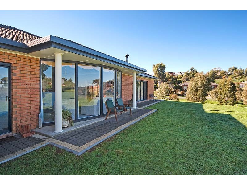 27 Burnbank Way, Mount Barker SA 5251
