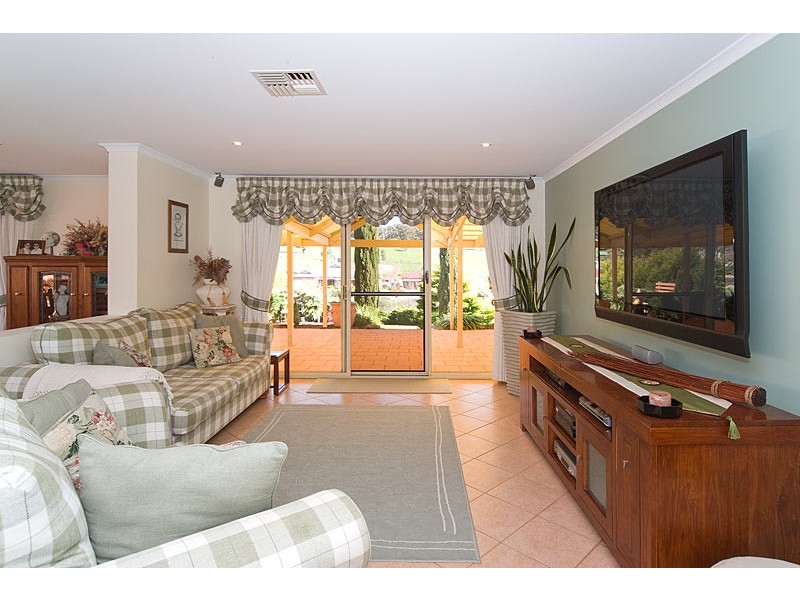 65 Burnbank Way, Mount Barker SA 5251