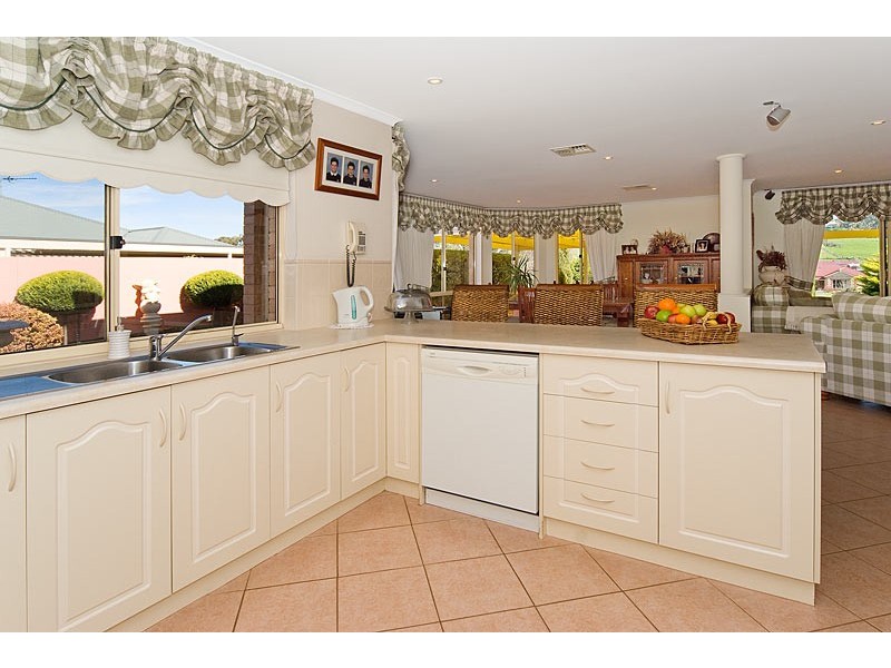 65 Burnbank Way, Mount Barker SA 5251