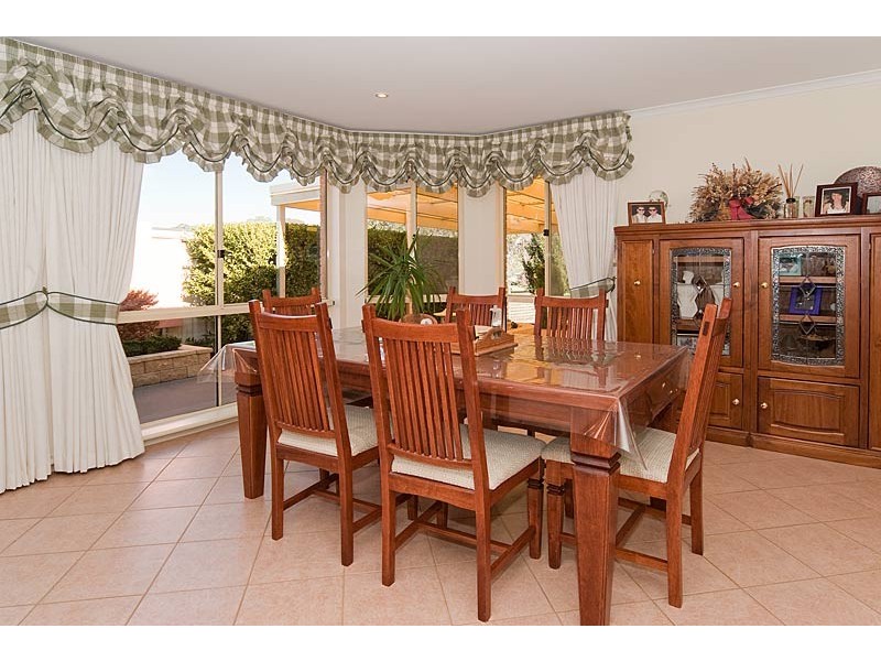 65 Burnbank Way, Mount Barker SA 5251