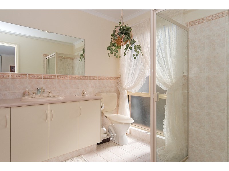 65 Burnbank Way, Mount Barker SA 5251