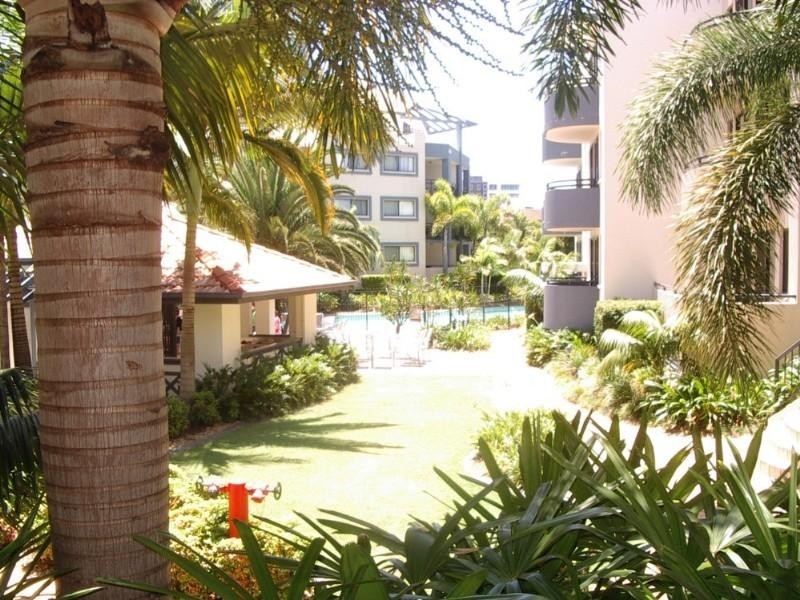 120/392 Marine Parade, Labrador QLD 4215